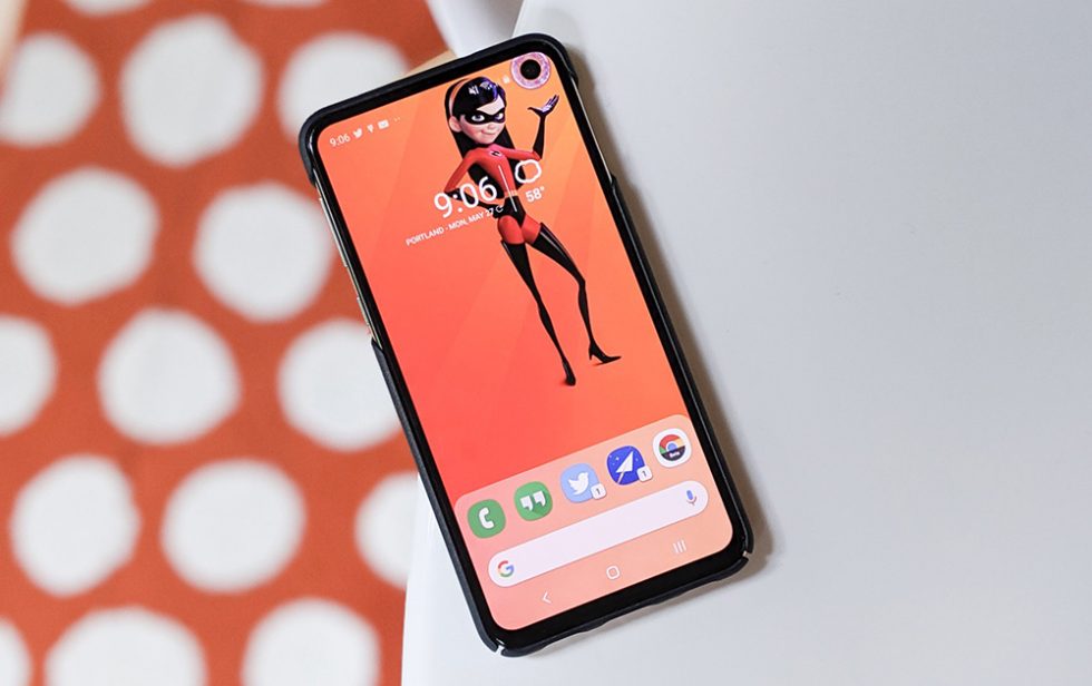 Galaxy S10 Hole Punch Wallpapers
