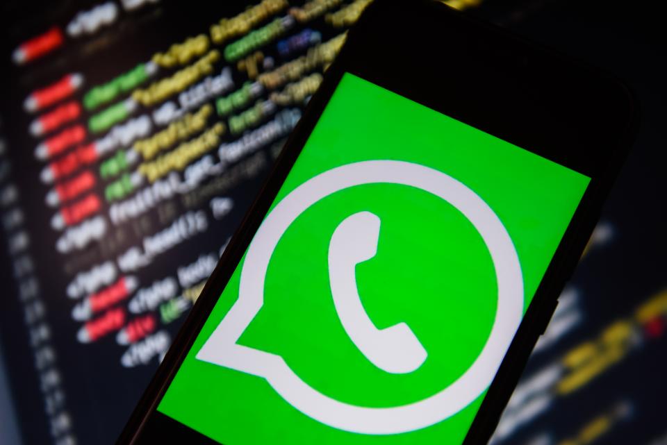 How to Track Group Members In WhatsApp in Real Time